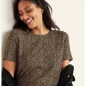 OLD NAVY • Luxe Leopard Printed Crew-Neck T-Shirt